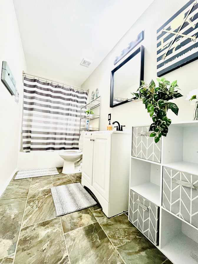 Vivian's room