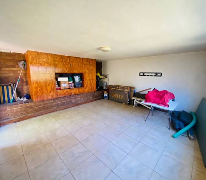 Taonga Makoni's room