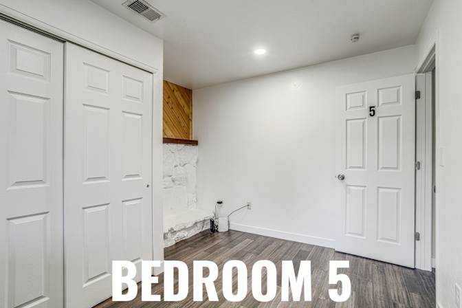 HomeCrew's room