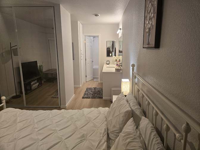 JODI's room