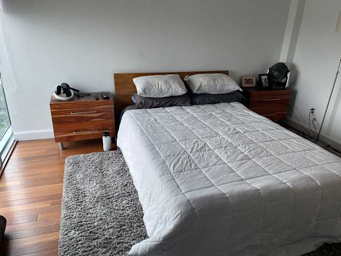 Enrique's room