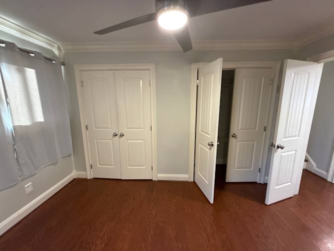 Alcove Rooms's room