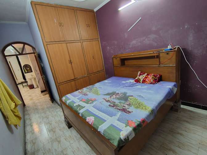 Sumit Shukla's room