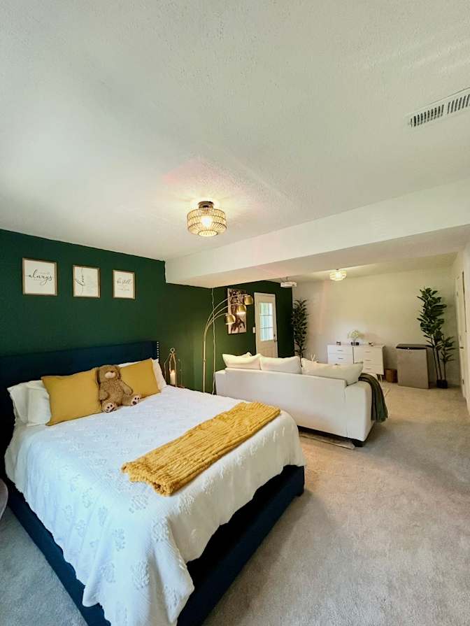 Belinda's room