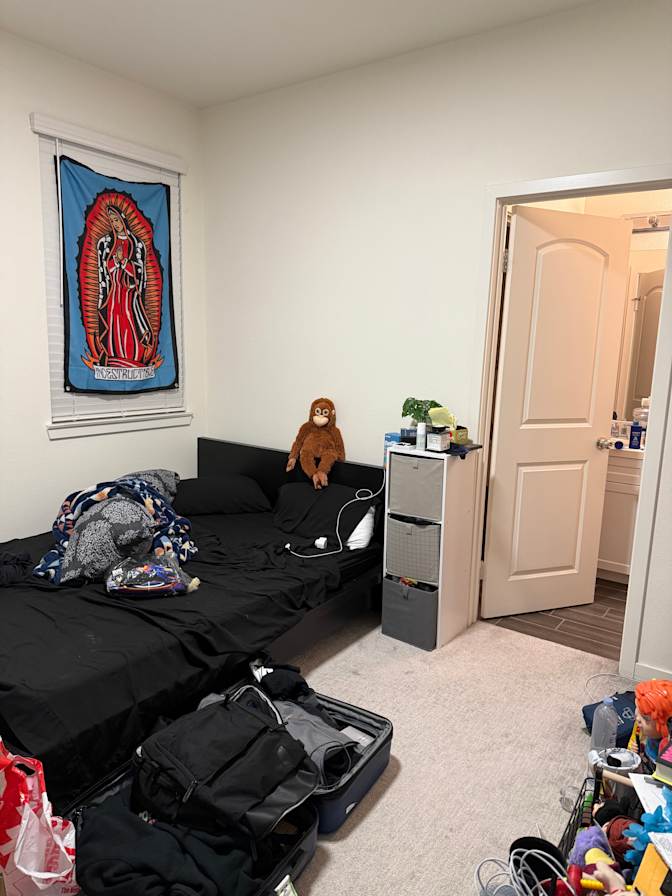 Mo's room