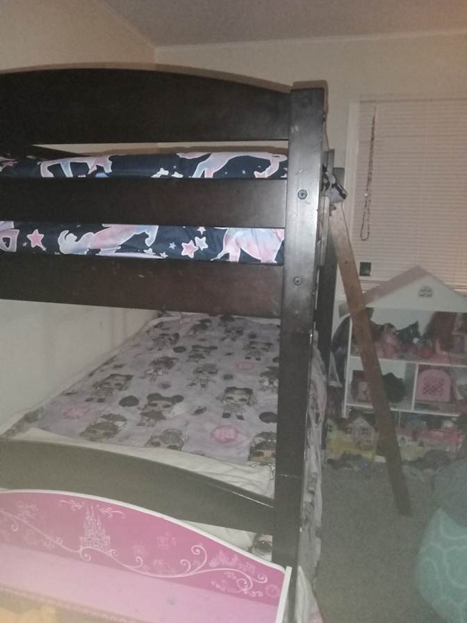 Ret Taylor's room