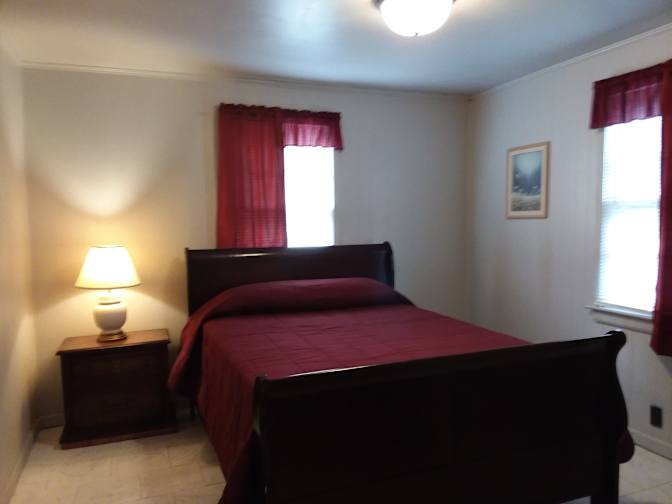 Detres's room