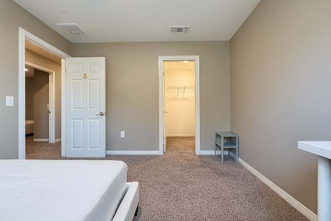 Lakevilla's room