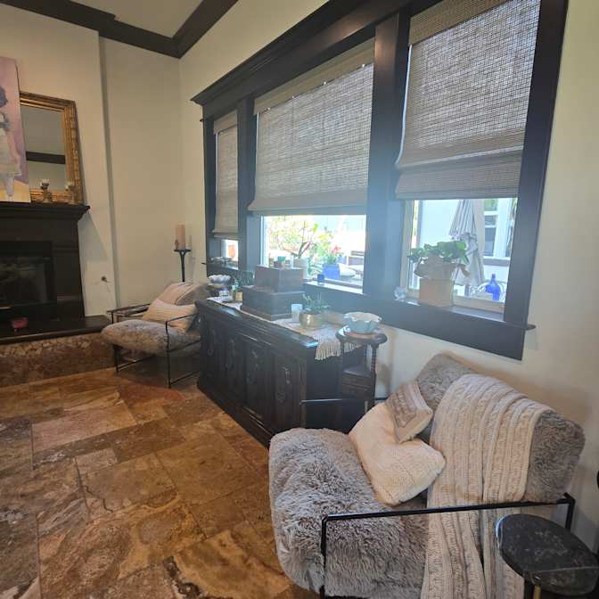 DIANA'S Home's room