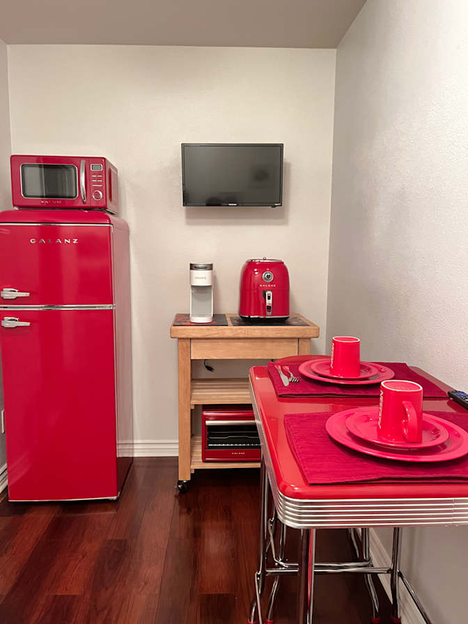 Joy’s  Rentals's room