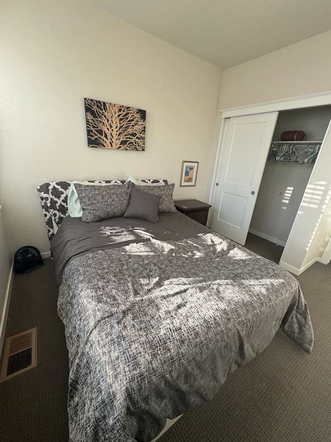 Jeff Englehorn's room