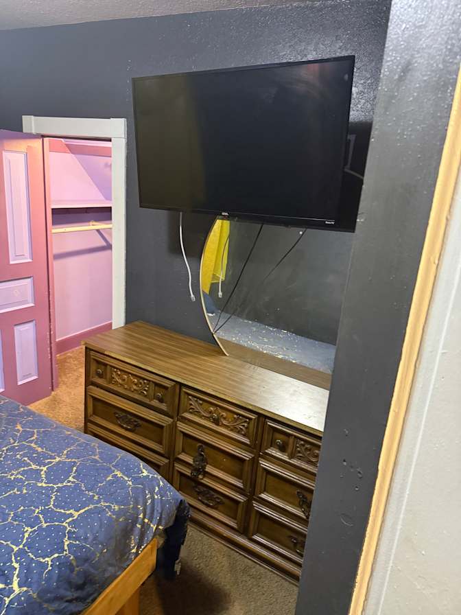 Nevaeh conery's room