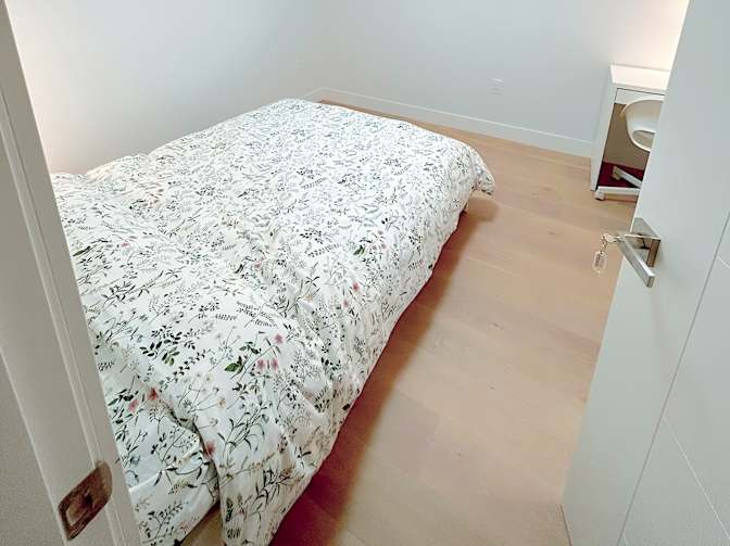 Hamid Reza's room