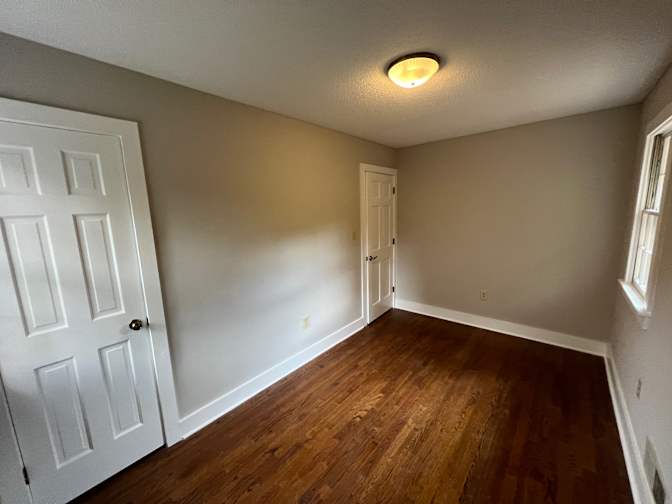 Alcove Rooms's room