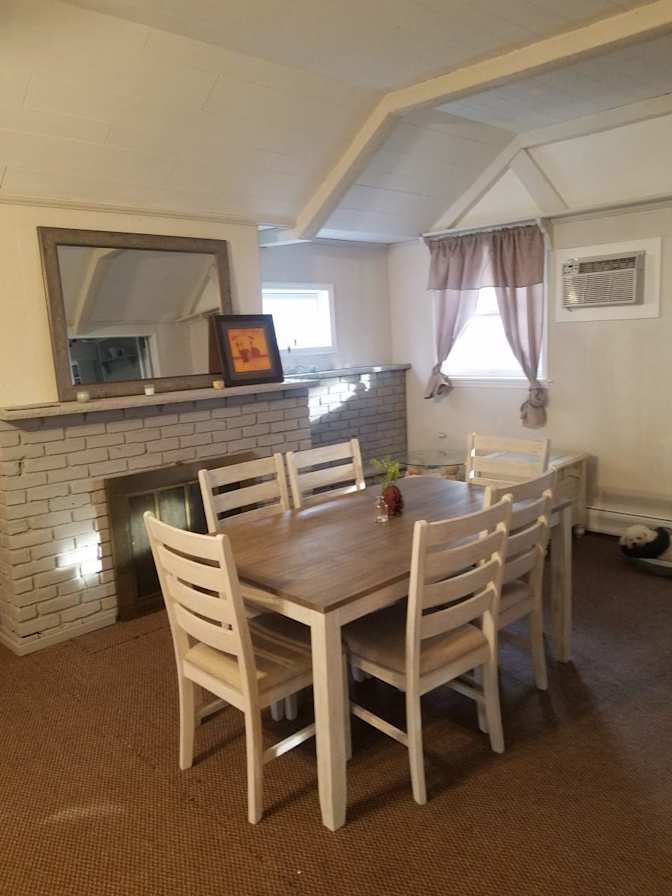 Montgomery St.'s room