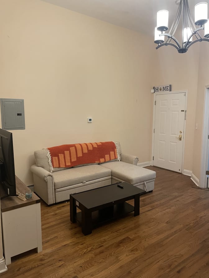 Mghanim's room