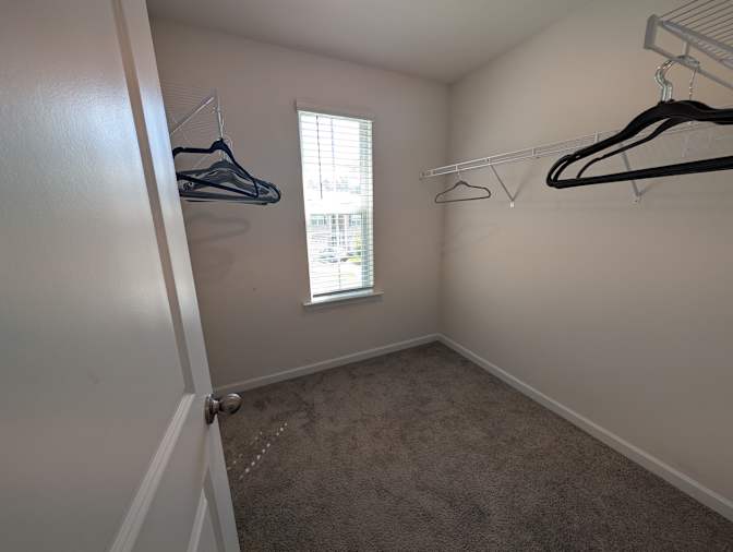 Alcove Rooms's room