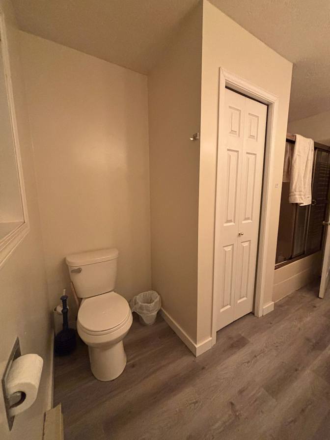 Anushah Hoque's room