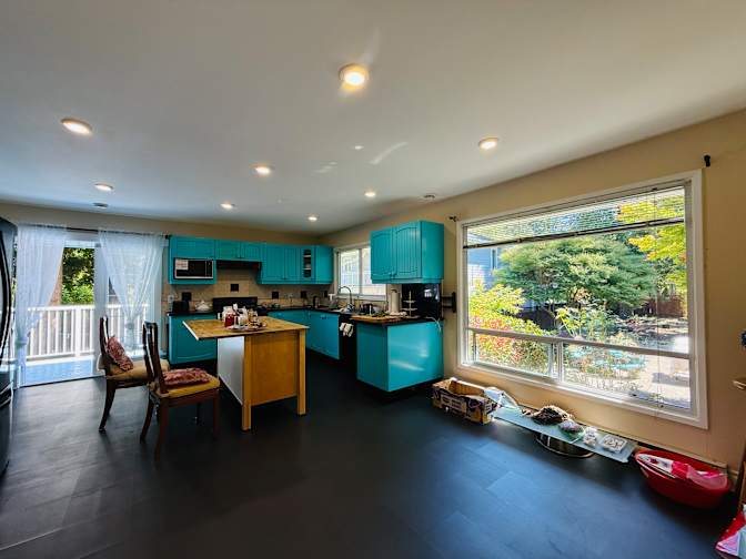 Sunny's room