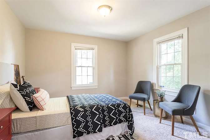 Alcove Rooms's room