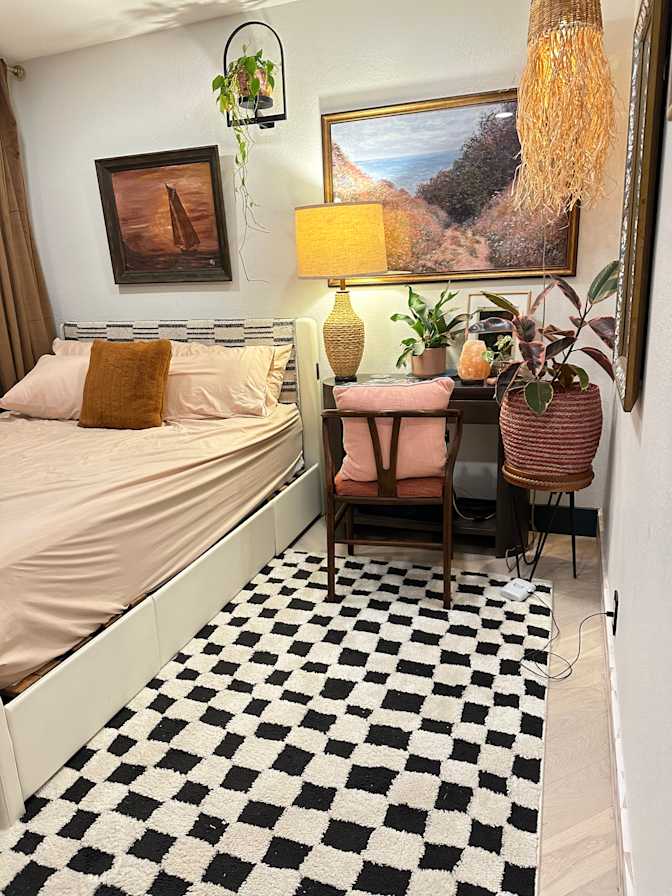 Olive C's room