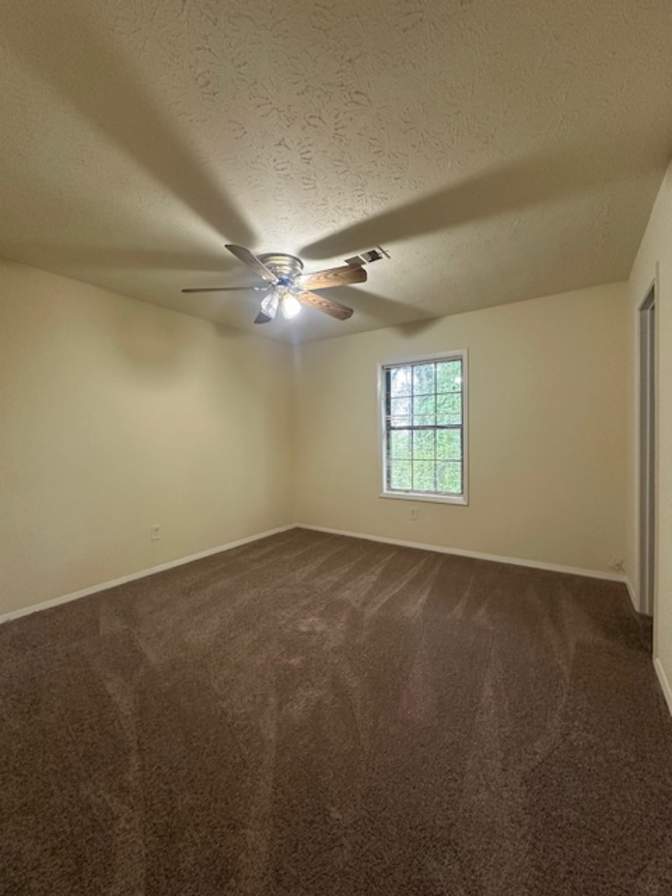 Alcove Rooms's room