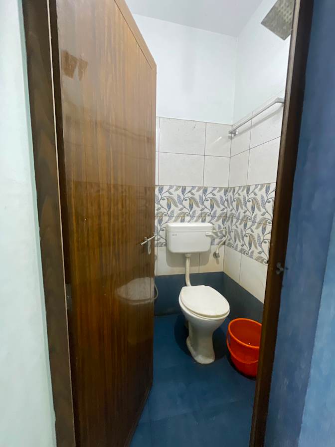 Murali Krishna M's room