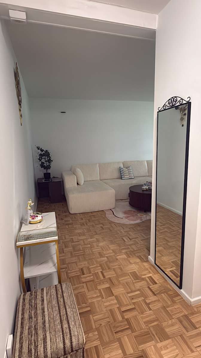 YOUSRA NADI's room