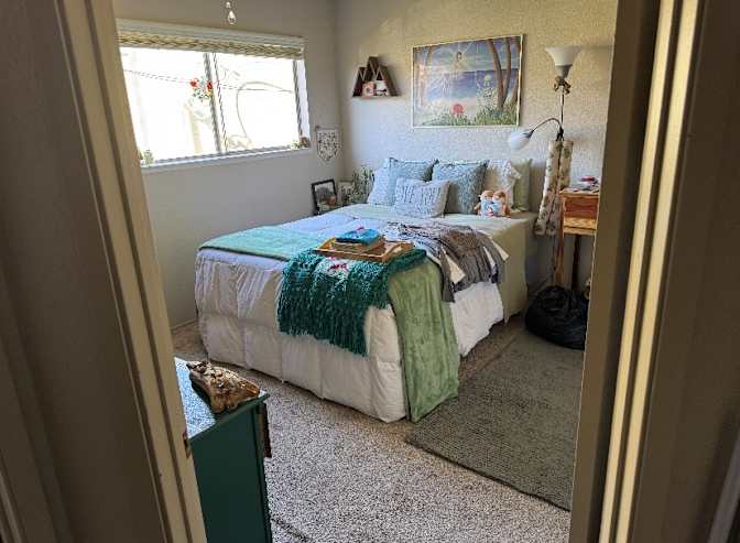 Zoe's room