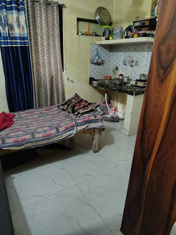 Divyanshu's room
