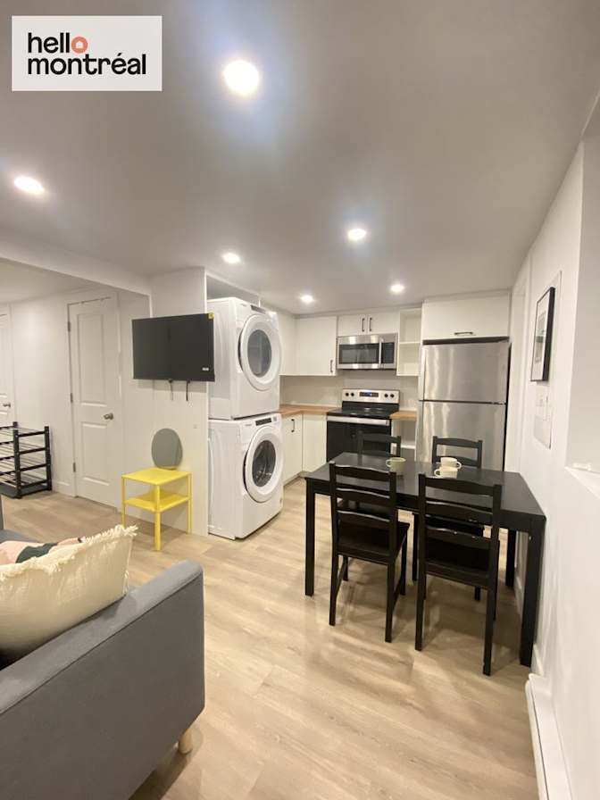 HelloMontreal's room