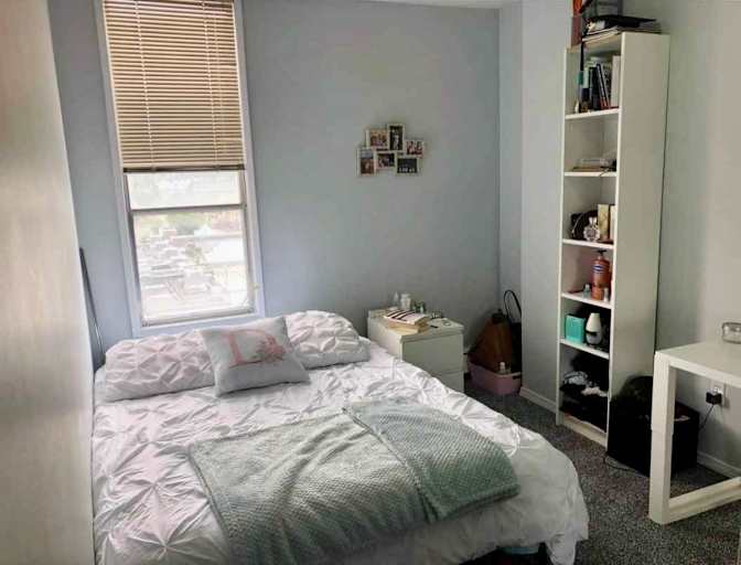 Carla's room