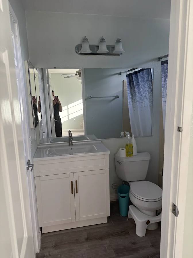 Linda's room