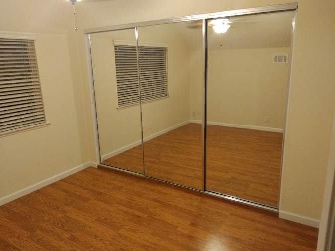 Carlos's room