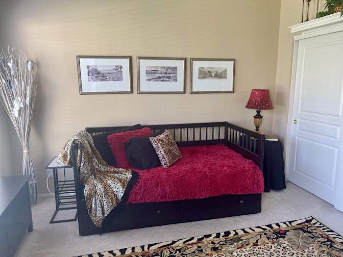 SANDRA METTER's room