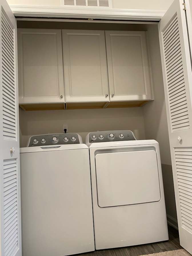 Alcove Rooms's room