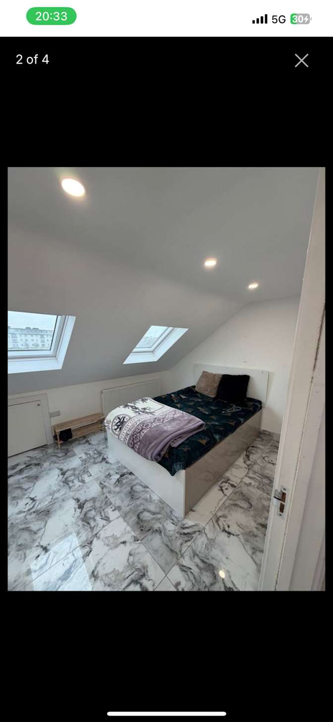 MR DAVINDER SINGHl's room