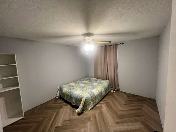 Darren's room