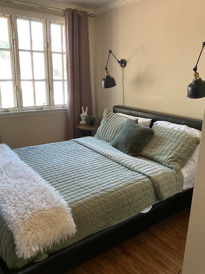 Olympia DeCarlo's room