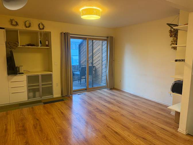 Joliet's room