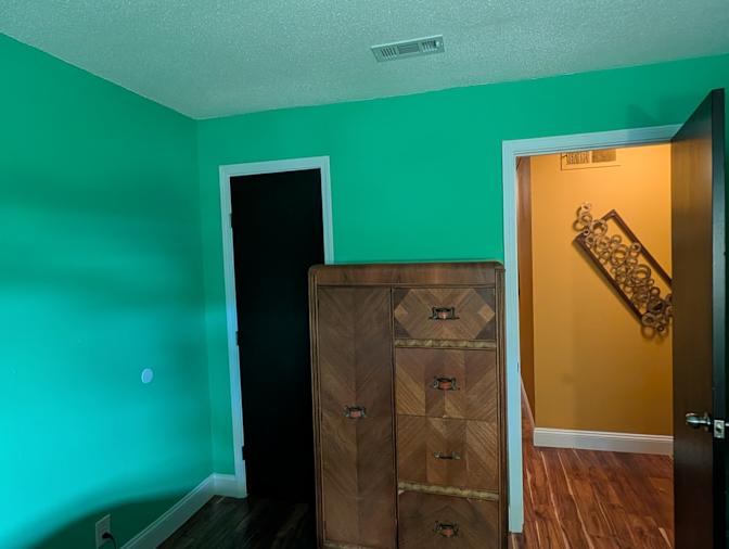 Dustin's room
