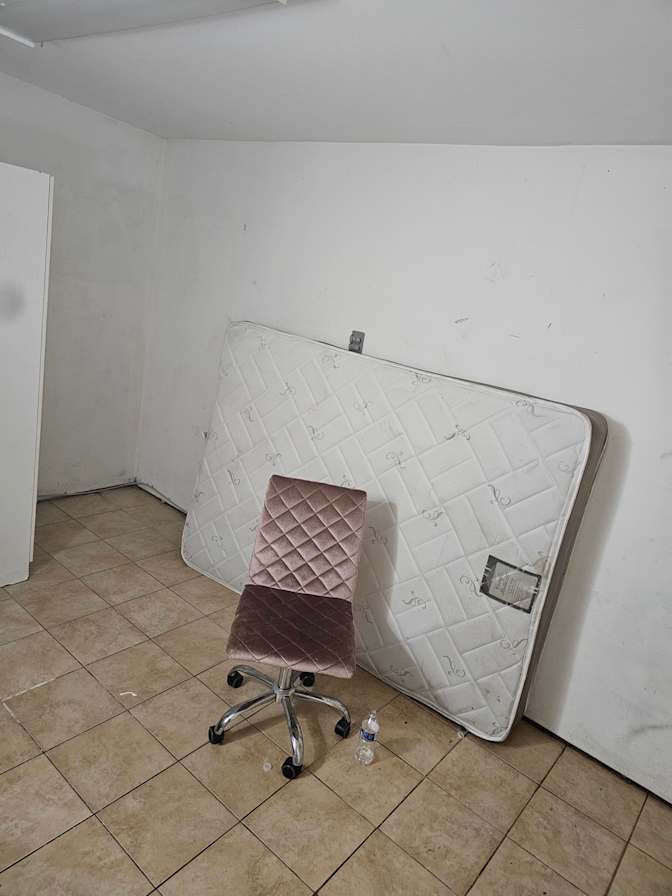 Max's room