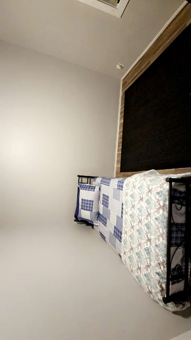 Jeremy G's room