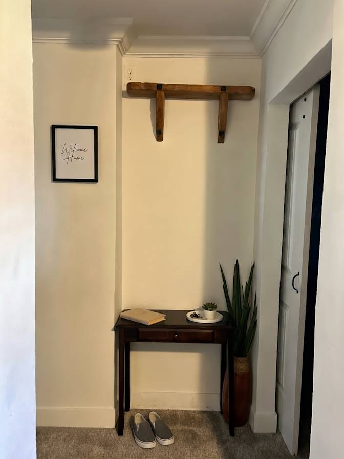 Beautiful Furnished Private Room with Private Bathroom's room