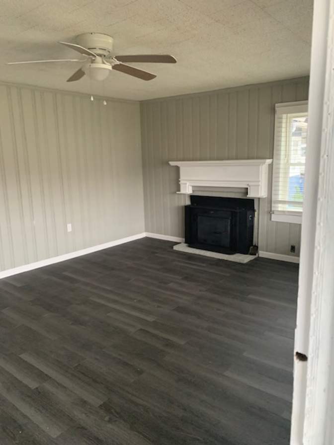 Alcove Rooms's room