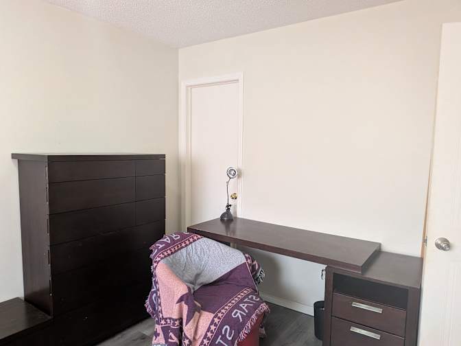 January Reiz's room