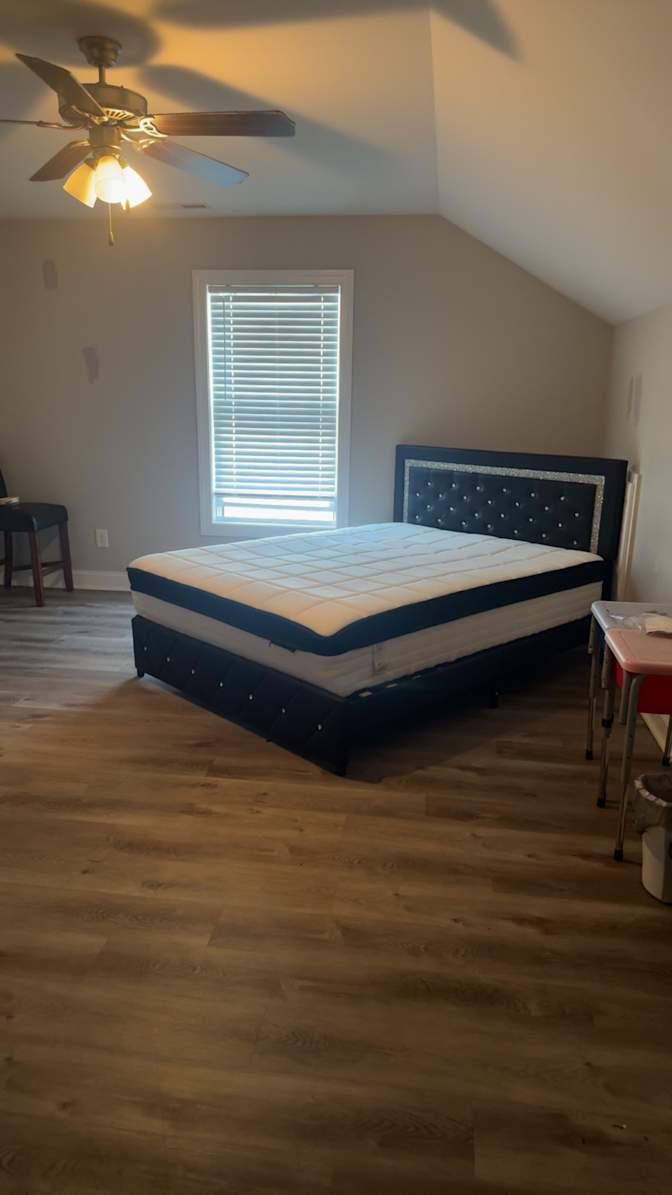 Alicia's room
