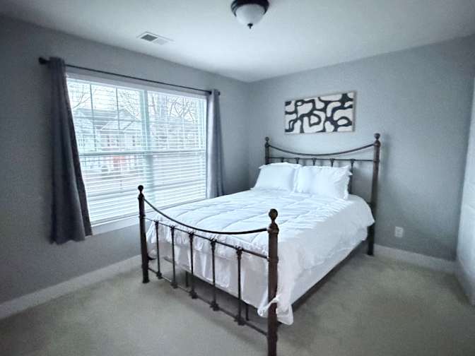 Alcove Rooms's room