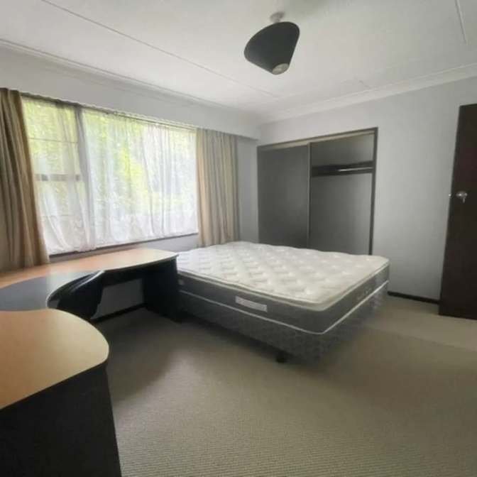 Glory Li's room