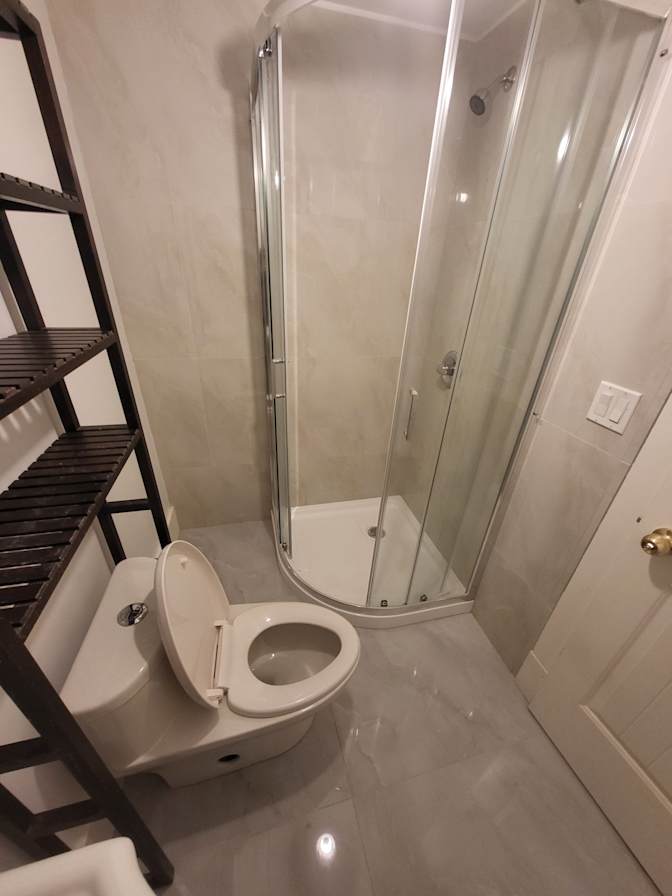 YINGJIAN SONG's room